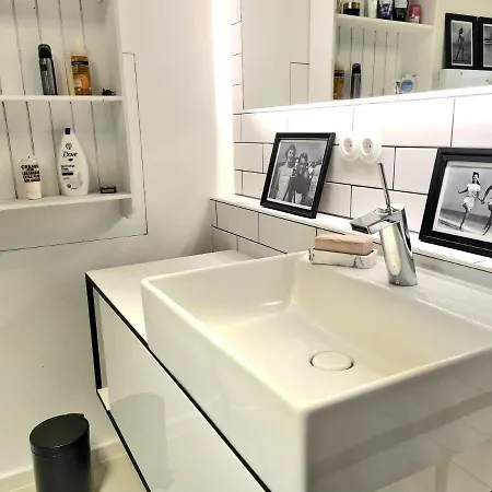 アパート Townhouse 1